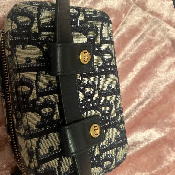 Authentic Dior mini saddle belt bag - Picture 3 of 4